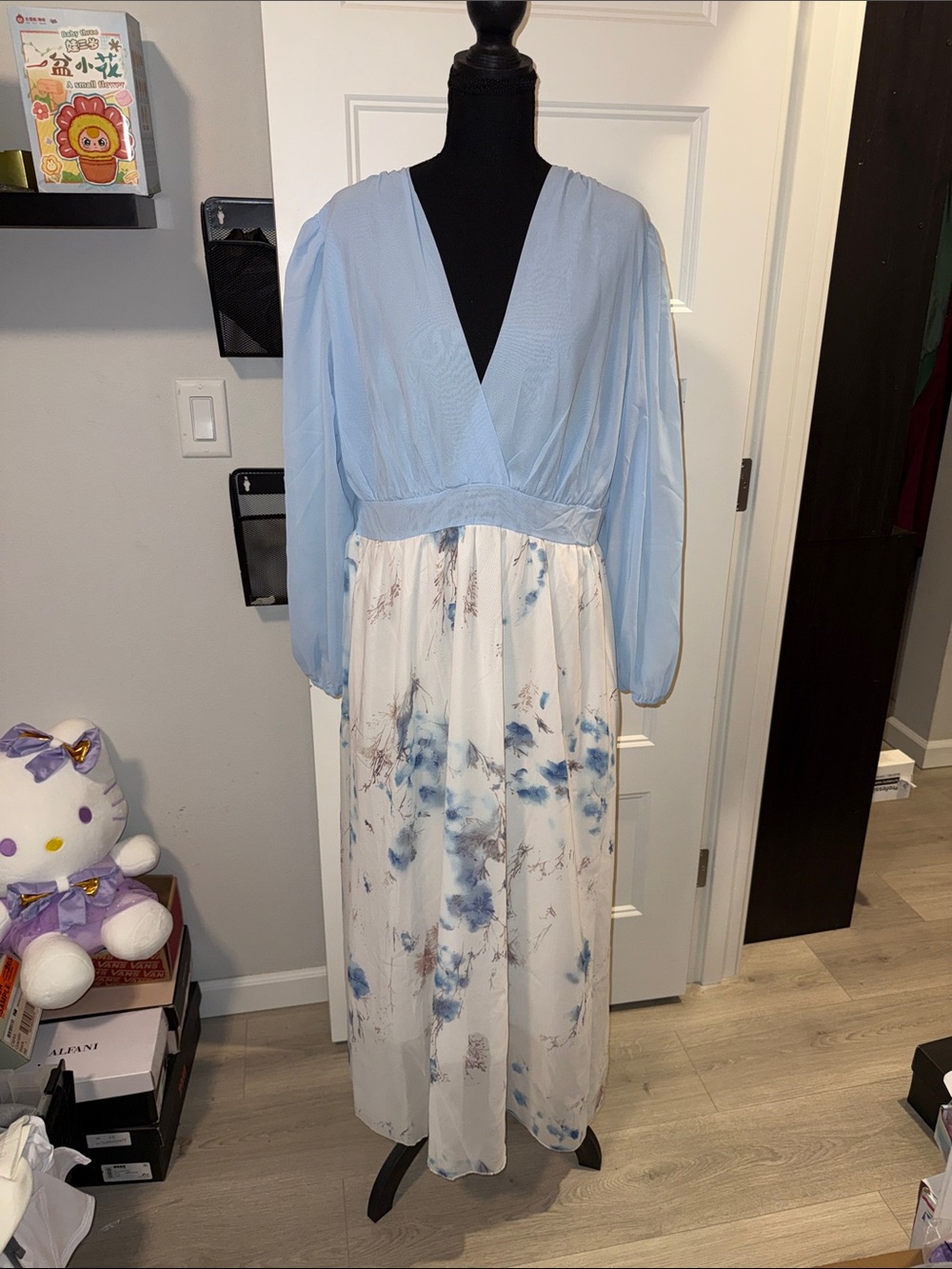 Light Blue and White Floral V-Neck Maxi Dress L